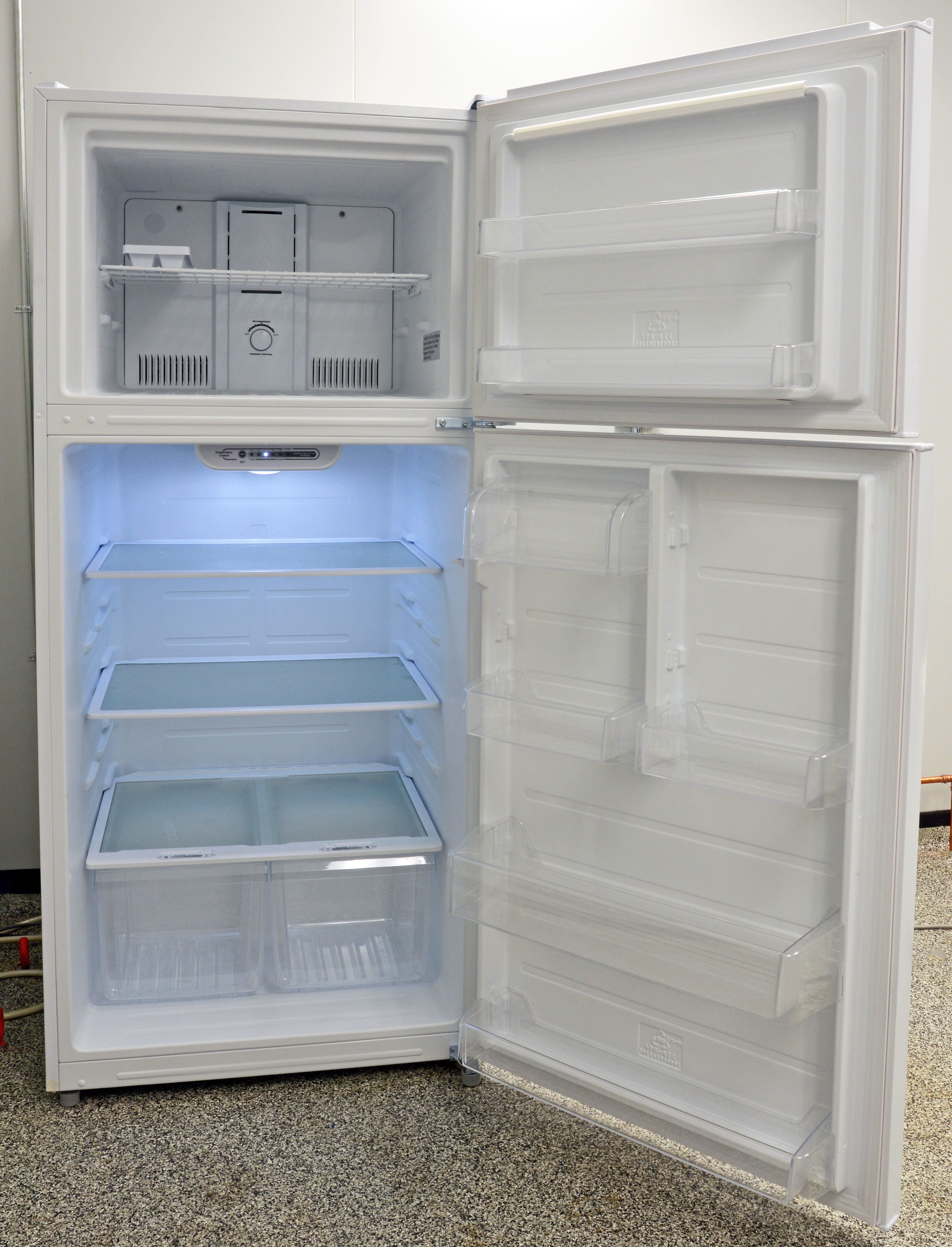 Best Buy Insignia NSRTM18SS7 NSRTM18WH7 Series Top Freezer