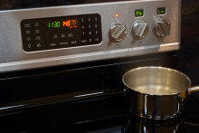 Frigidaire FGIF3061NF In Action