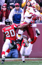 Santana_moss_leaping_catch.jpg