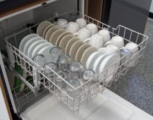 Whirlpool WDF310PAAS—Top Rack Capacity