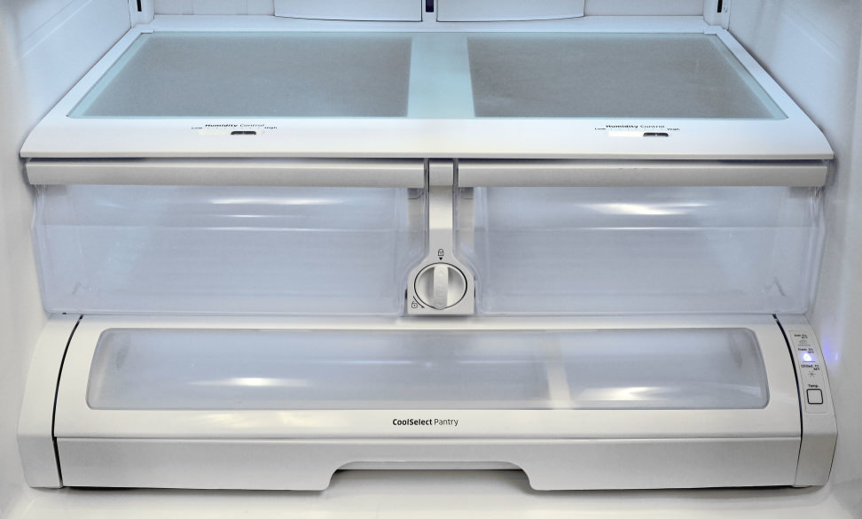 Samsung RF260BEAESR Crisper & Pantry Drawers