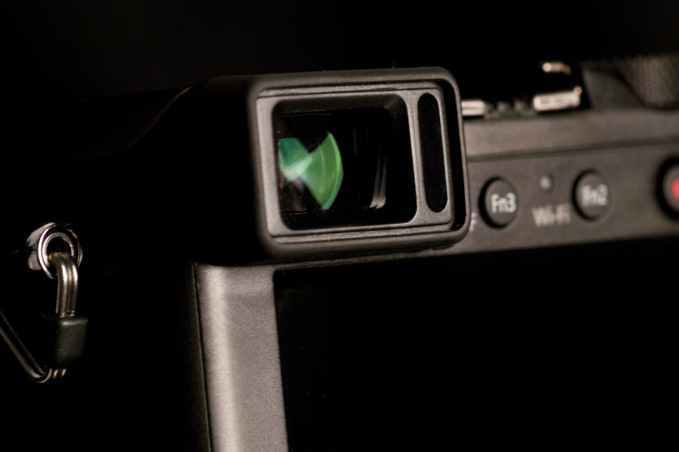 panasonic-lumix-lx1000-review-evf.jpg