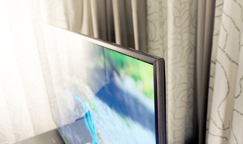 Panasonic-CX800U-Bezel
