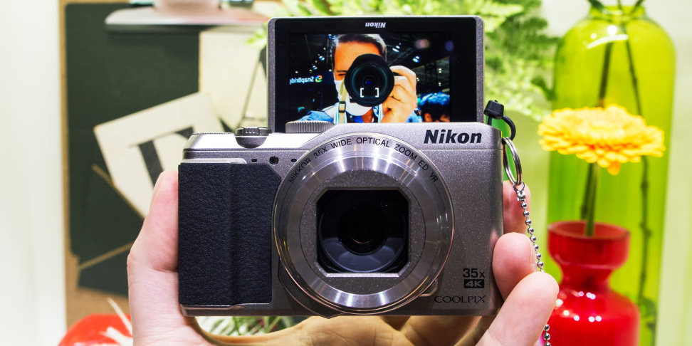 Nikon Coolpix A900