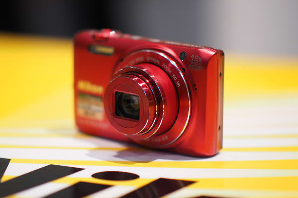 NIKON-S6800-LENS.jpg