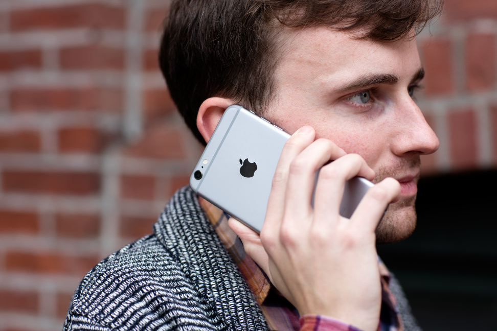 Apple iPhone 6s Plus Making a Phone Call