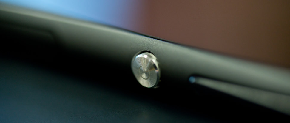 Sony-Xperia-Z3-review-design-power.jpg