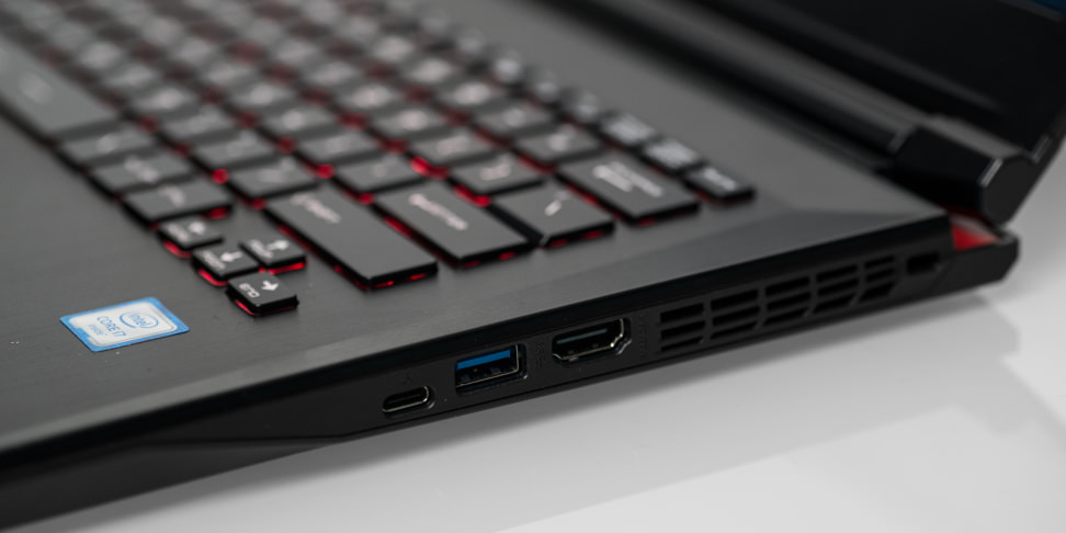 MSI GS40 Phantom Ports Right