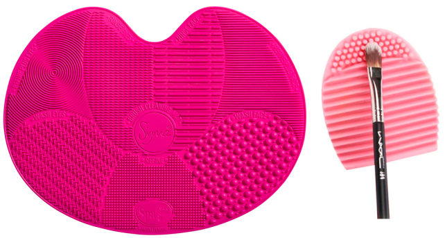 How to clean your makeup brushes