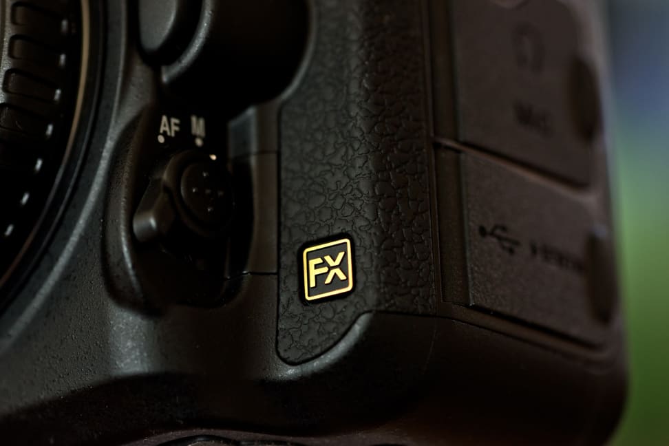nikon-d750-review-design-badge.jpg