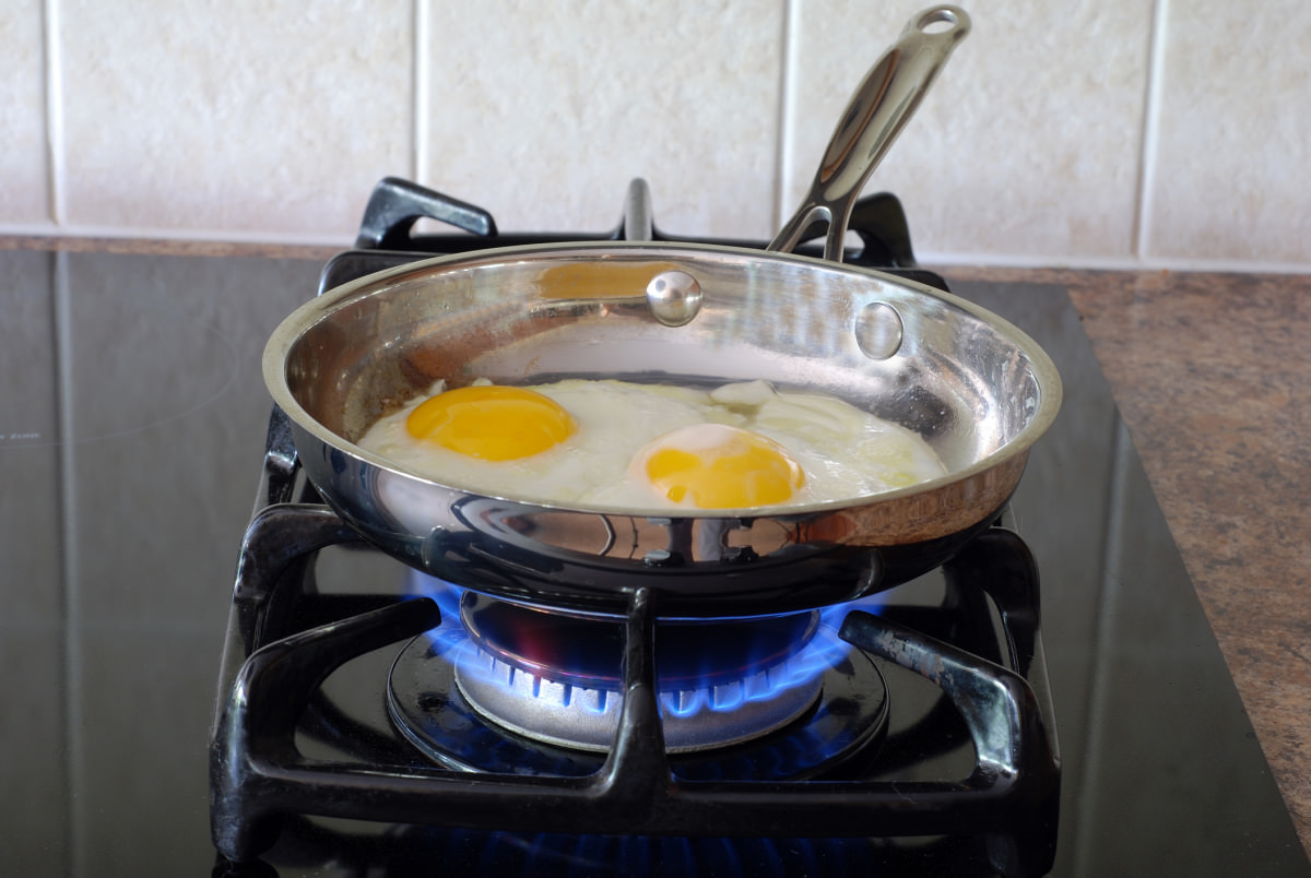 How (and why) to season your stainless steel cookware Ovens