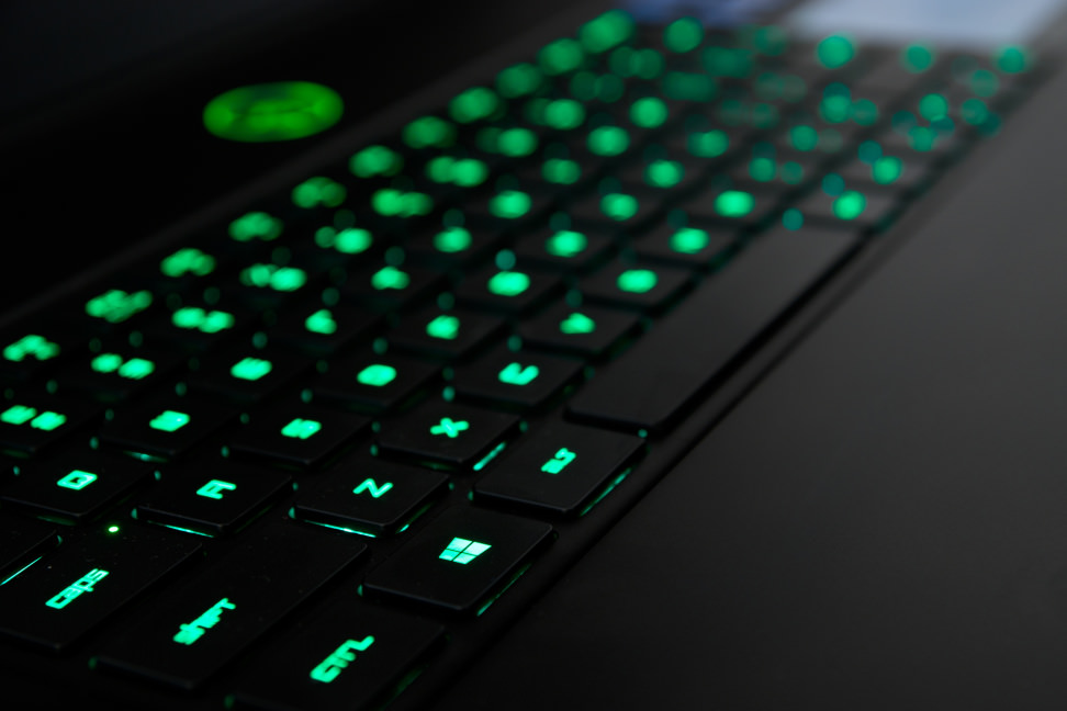 Razer-Blade-Pro-review-design-backlight.jpg