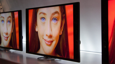 Sony-654K-stand.jpg