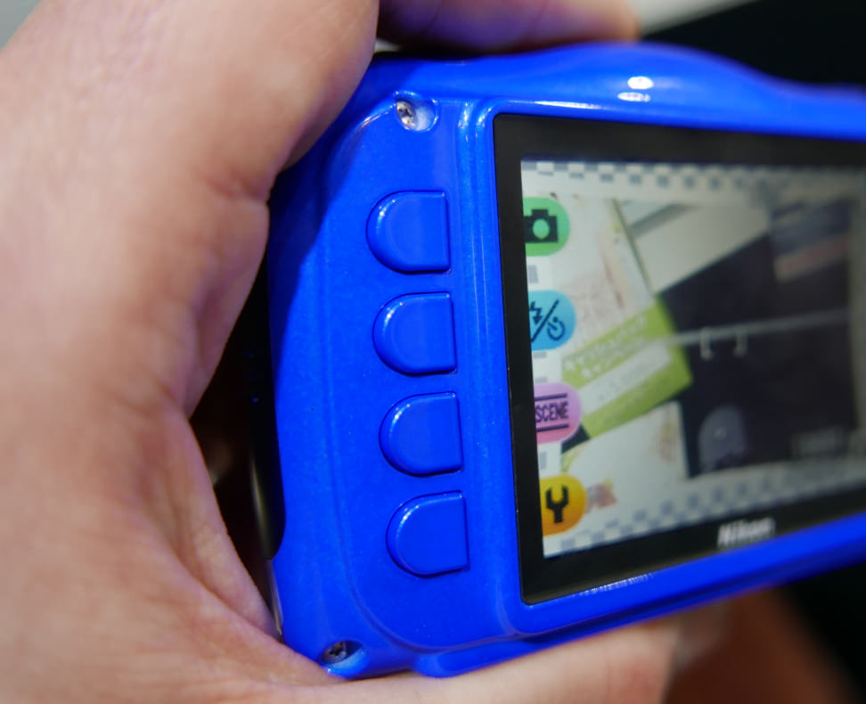 NIKON-S33-BUTTONS.jpg